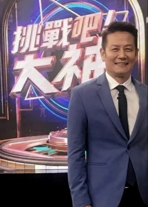 南韩完美身材极品女网红最新精油按摩自拍福利 - 激流涌入